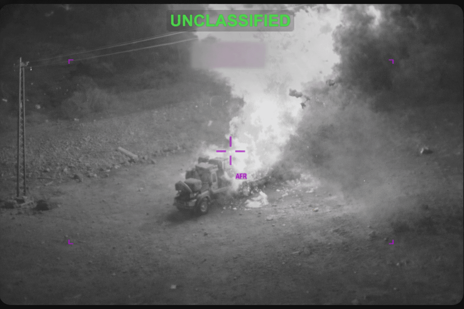 Explosões em bases militares iranianas vistas por câmeras térmicas