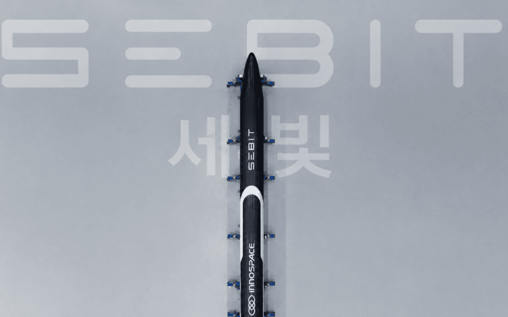 Foguete SEBIT da Innospace visto de cima em imagem oficial usada para ilustrar seu primeiro voo em Alcântara.