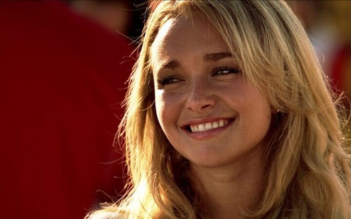 Hayden Panettiere aparece sorrindo em retrato divulgado pela Netflix