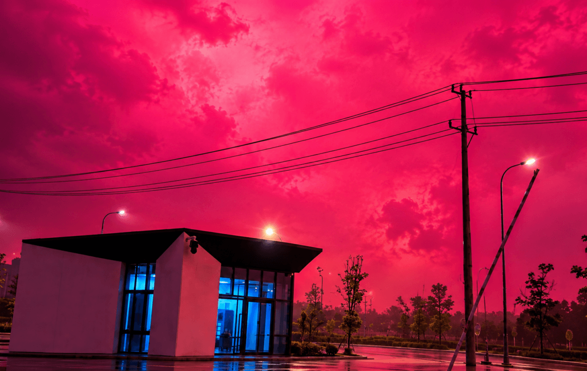 Céu rosa em Changzhou chama atenção antes de forte tempestade