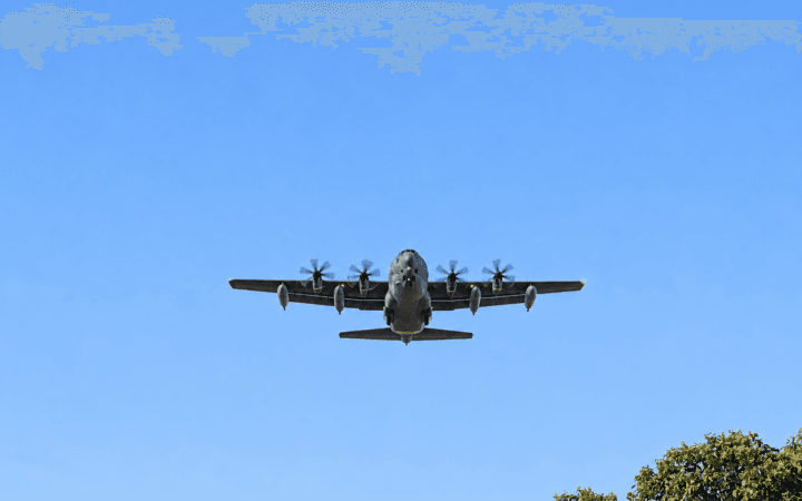 HC-130J americano ligado à captura de Maduro está no Brasil