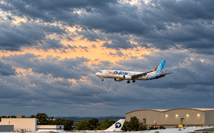 Voo da Flydubai cai 14 mil pés após ataque dentro da cabine