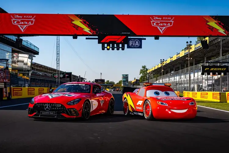 Relâmpago McQueen em Monza terá volta de honra na Fórmula 1