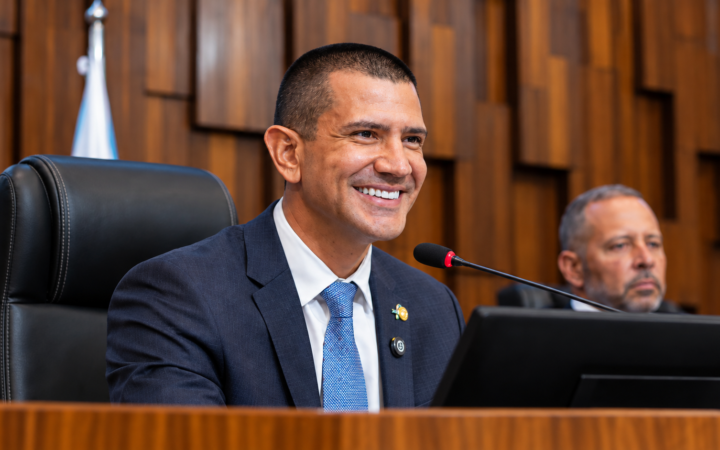 Douglas Ruas é eleito governador do RJ e prioriza segurança