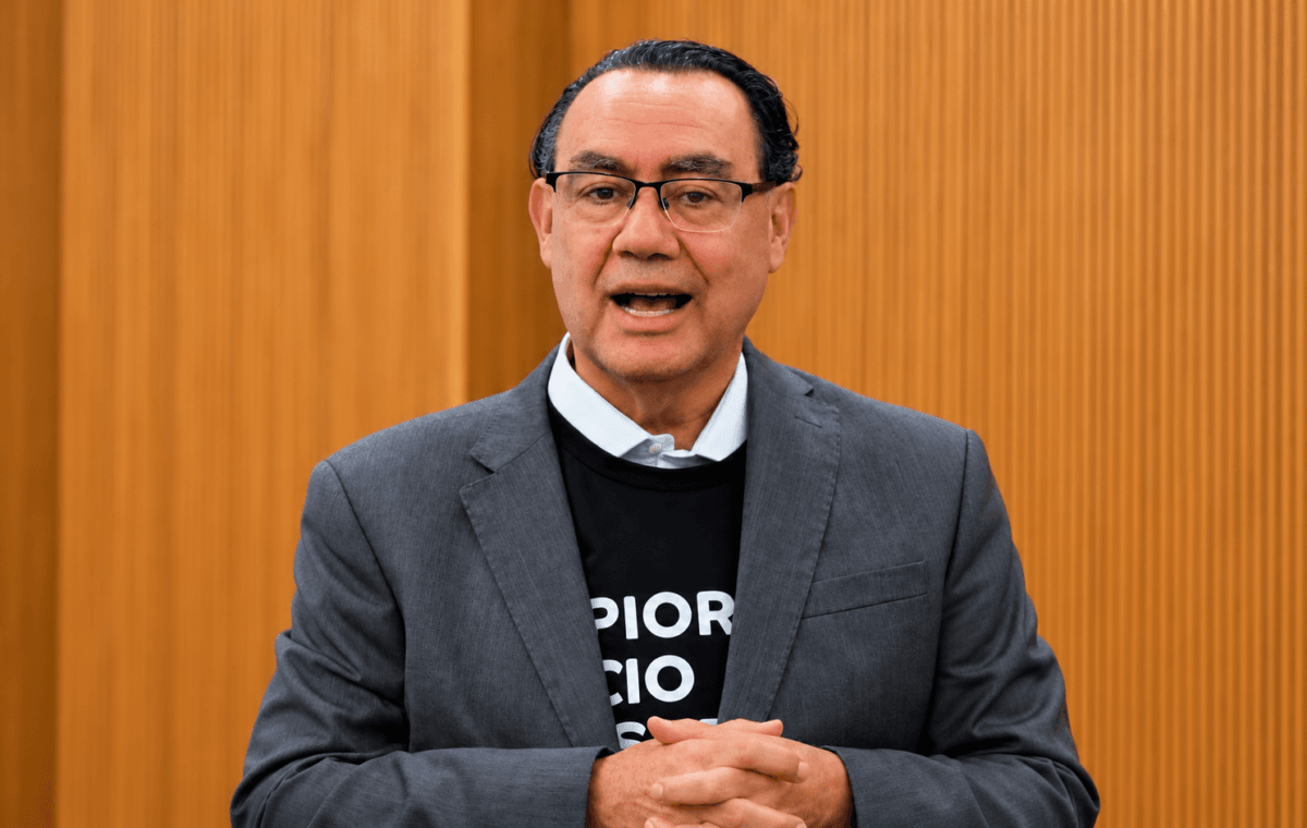 Augusto Cury apoia Flávio Bolsonaro após acordo