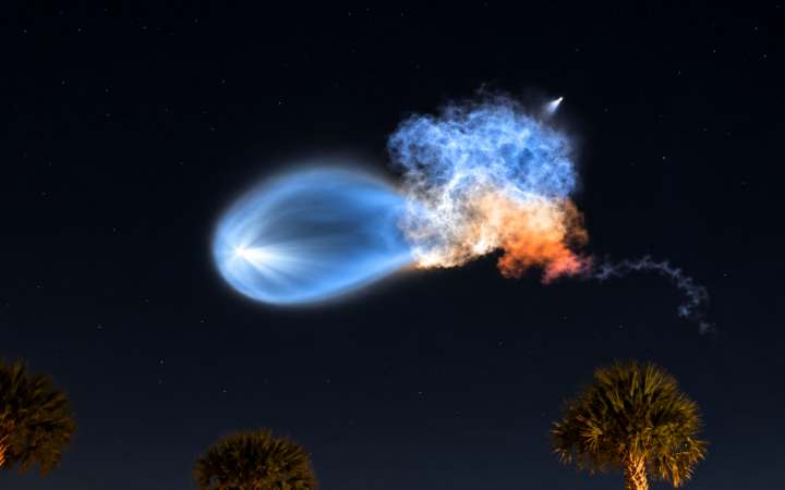 Água-viva espacial” gigante ilumina céu dos EUA após lançamento da SpaceX
